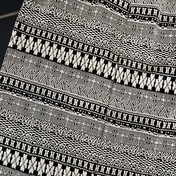 Otis and Maclain pencil skirt - Picture 4 of 5